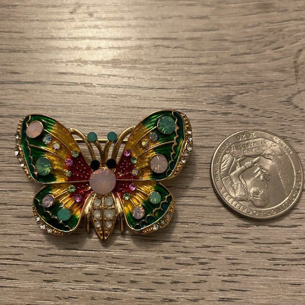 Bright Butterfly Brooch - Picture 2 of 3